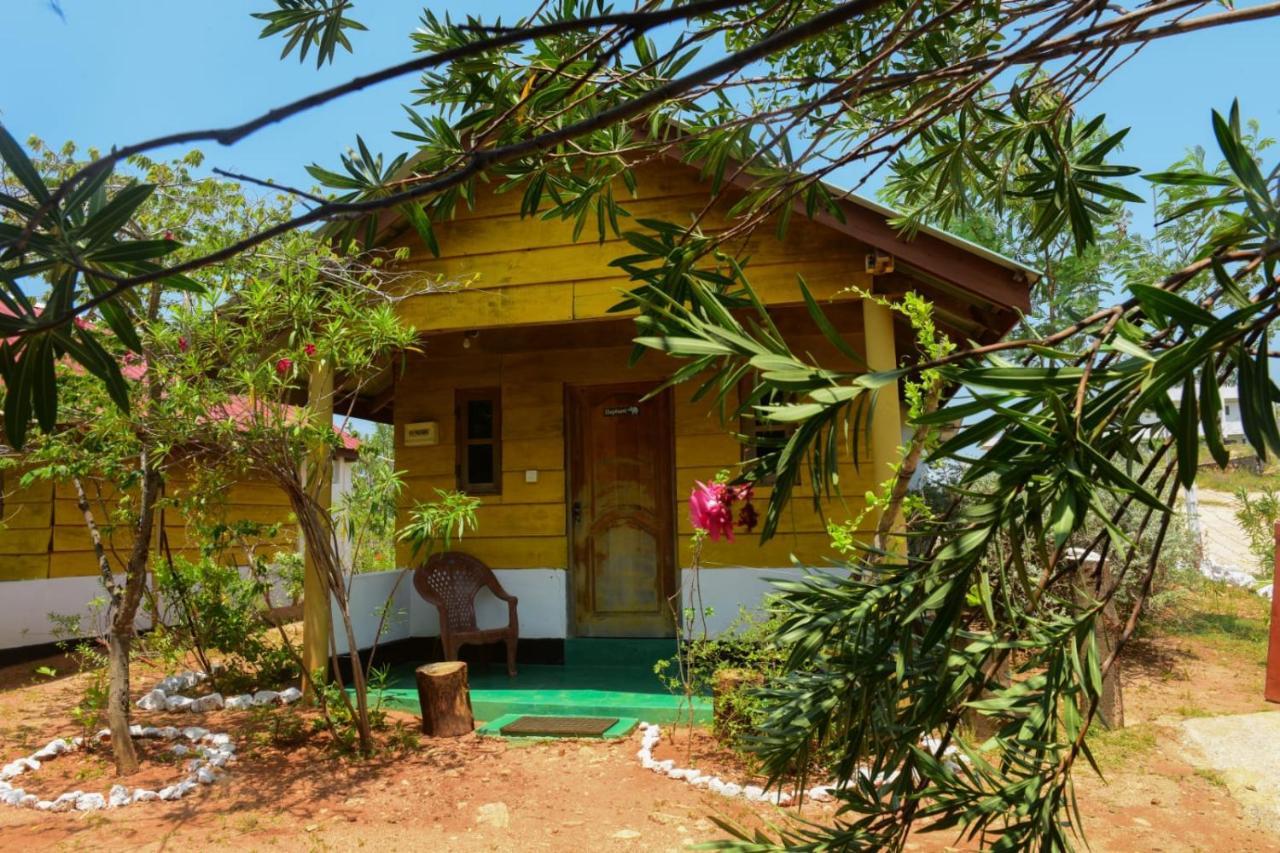 Sunntop Cabana Trincomalee Esterno foto