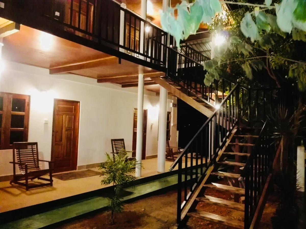 Sunntop Cabana Trincomalee Esterno foto